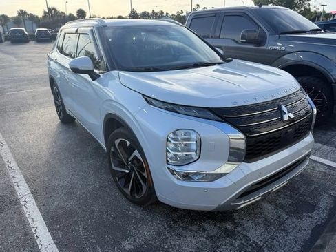 Used 2022 Mitsubishi Outlander SEL AWD/4WD image 2