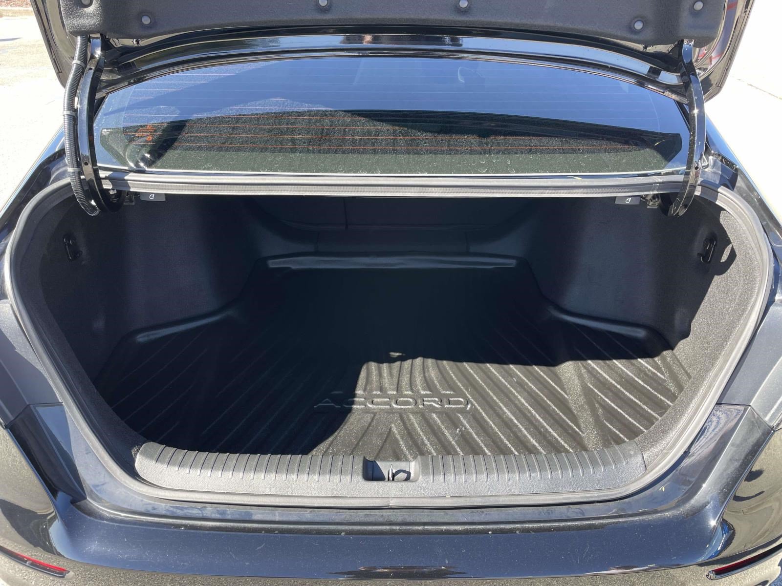 Used 2025 Honda Accord SE image 8