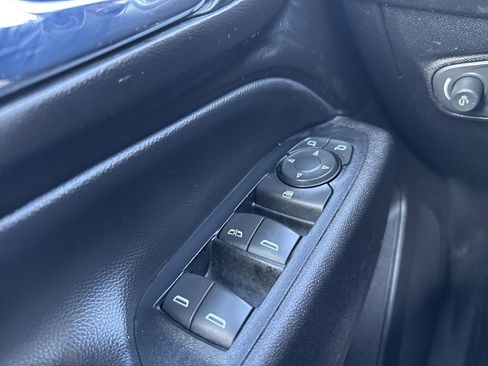 Used 2018 Chevrolet Equinox LT image 25