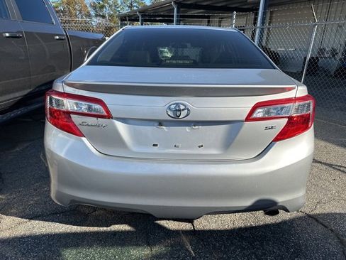 Used 2013 Toyota Camry SE image 4
