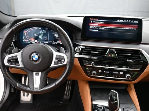 Used 2023 BMW 530i xDrive w/ M Sport Package AWD/4WD image 11