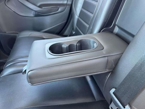 Used 2019 Ford Escape Titanium AWD/4WD image 10