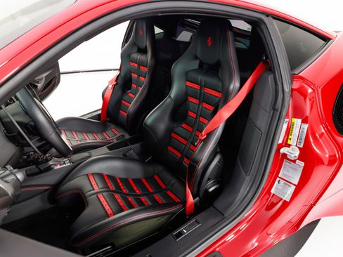 Used 2019 Ferrari 488 Pista image 15