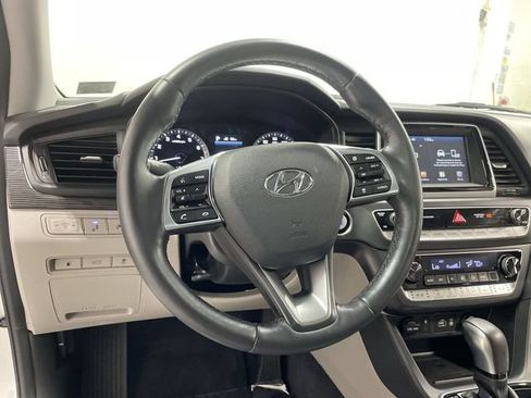 Used 2018 Hyundai Sonata Limited FWD image 14