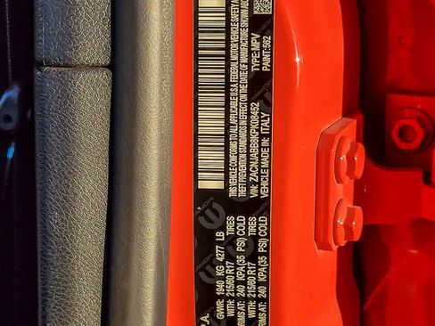 Used 2019 Jeep Renegade Latitude FWD image 32