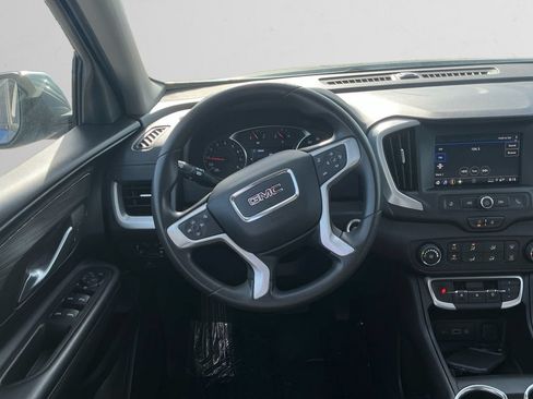 Used 2024 GMC Terrain SLE AWD/4WD image 12