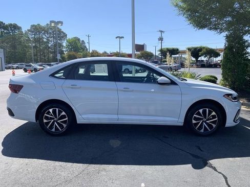 Used 2025 Volkswagen Jetta S FWD image 9