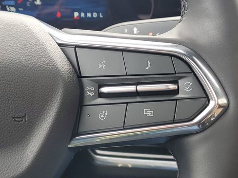 Used 2025 Chevrolet Equinox ACTIV w/ Safety and Technology Package AWD/4WD image 11