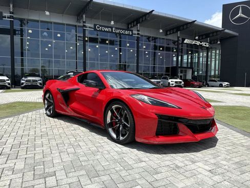 Used 2023 Chevrolet Corvette Z06 RWD image 7