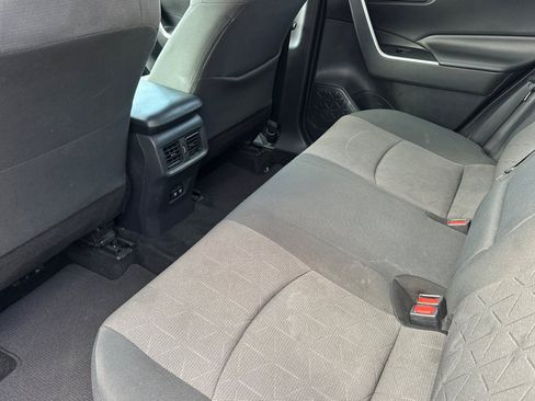 Certified 2019 Toyota RAV4 XLE w/ Convenience Package AWD/4WD image 12