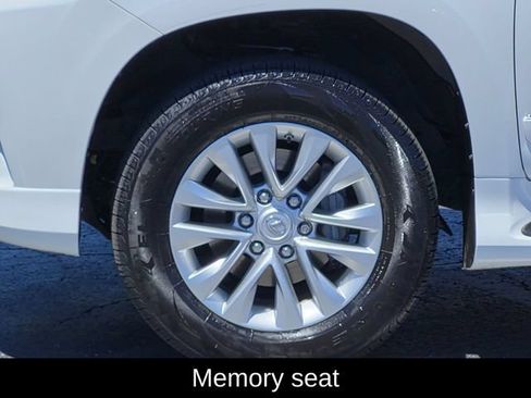 Used 2015 Lexus GX 460 w/ Premium Package AWD/4WD image 10