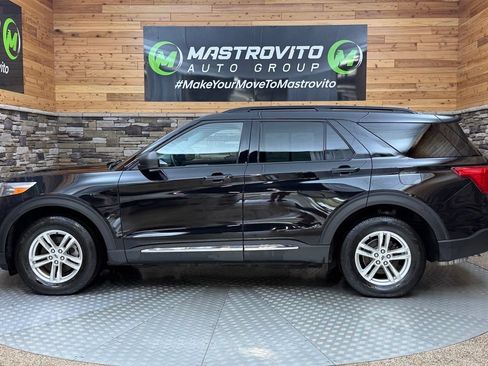 Used 2020 Ford Explorer XLT w/ Equipment Group 202A AWD/4WD image 14