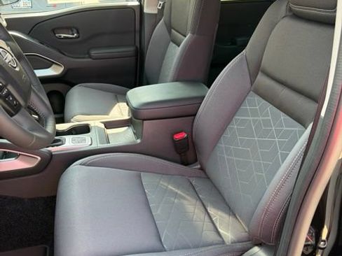 New 2026 Nissan Frontier SV w/ All-Weather Content Package AWD/4WD image 8