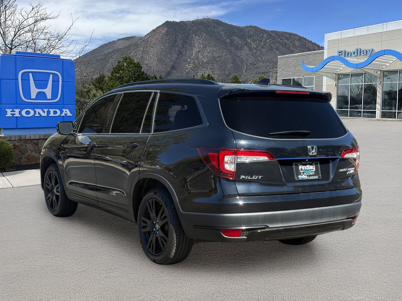 Used 2020 Honda Pilot Black Edition image 4