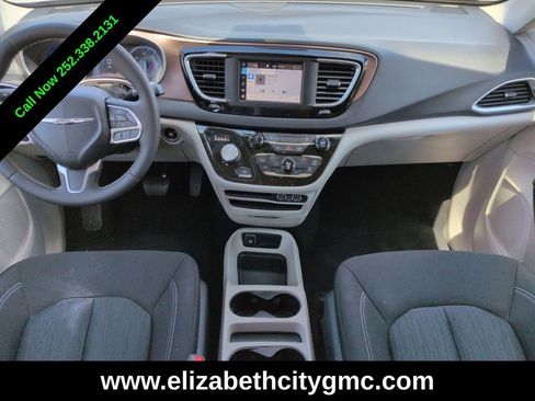 Used 2024 Chrysler Voyager LX FWD image 18