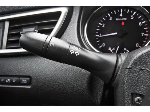 Used 2016 Nissan Rogue SL w/ SL Premium Package image 20