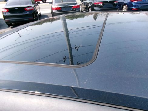 Used 2014 Mercedes-Benz C 250 Sedan image 16