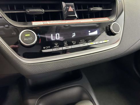 Used 2025 Toyota Corolla LE FWD image 24