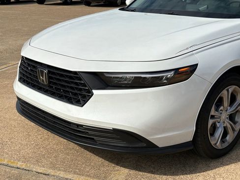 Used 2025 Honda Accord LX image 21