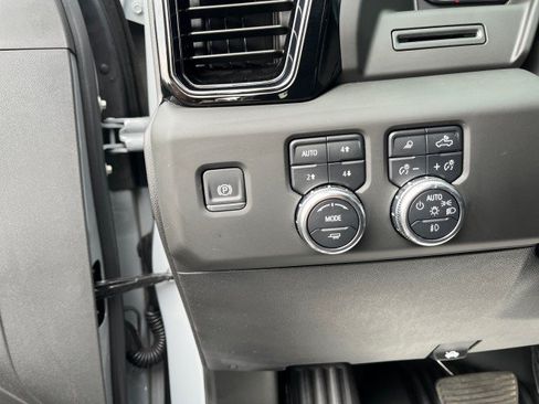 Used 2025 GMC Sierra 2500 AT4 AWD/4WD image 25