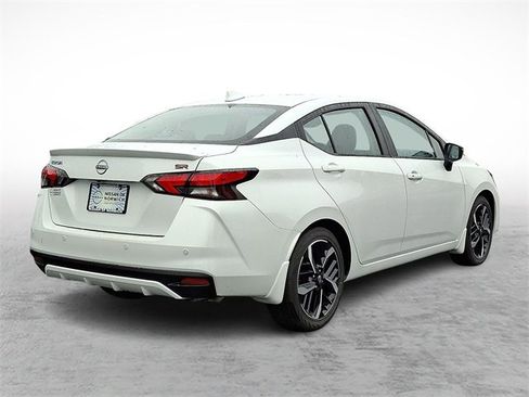 New 2025 Nissan Versa SR w/ Trunk Package image 4