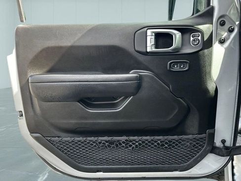 Used 2024 Jeep Wrangler Unlimited Sport AWD/4WD image 12