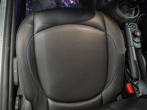 Used 2020 MINI Cooper 2-Door Hardtop FWD image 27