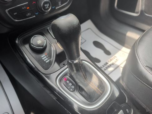 Used 2020 Jeep Compass Limited AWD/4WD image 16