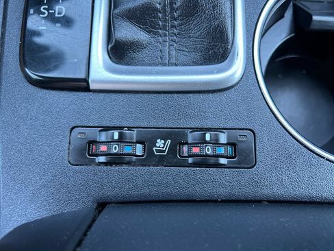 Used 2018 Toyota Highlander Limited w/ Protection Package #3 AWD/4WD image 30