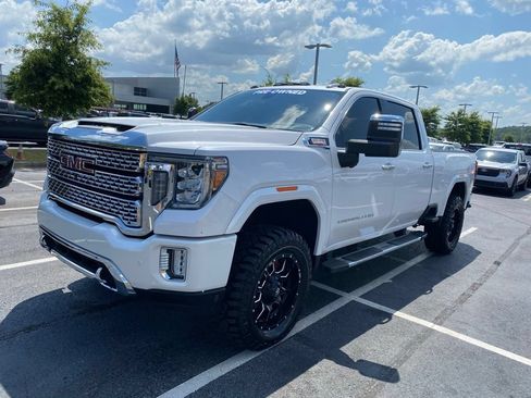 Used 2020 GMC Sierra 2500 Denali w/ Denali Ultimate Package AWD/4WD image 3