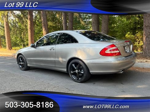 Used 2005 Mercedes-Benz CLK 320 Coupe image 10