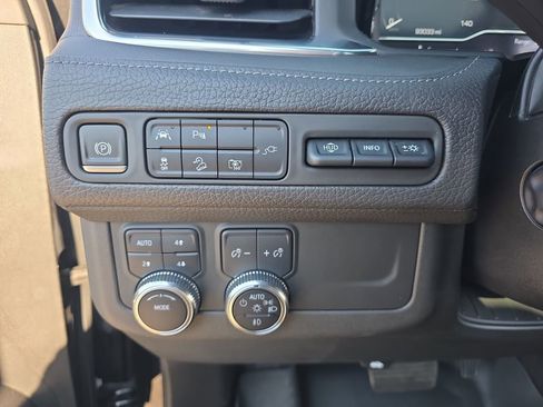 Certified 2022 GMC Yukon Denali AWD/4WD image 27