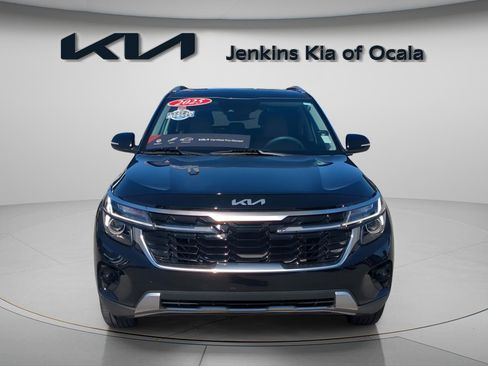 Certified 2025 Kia Seltos EX w/ EX Sunroof Package image 3