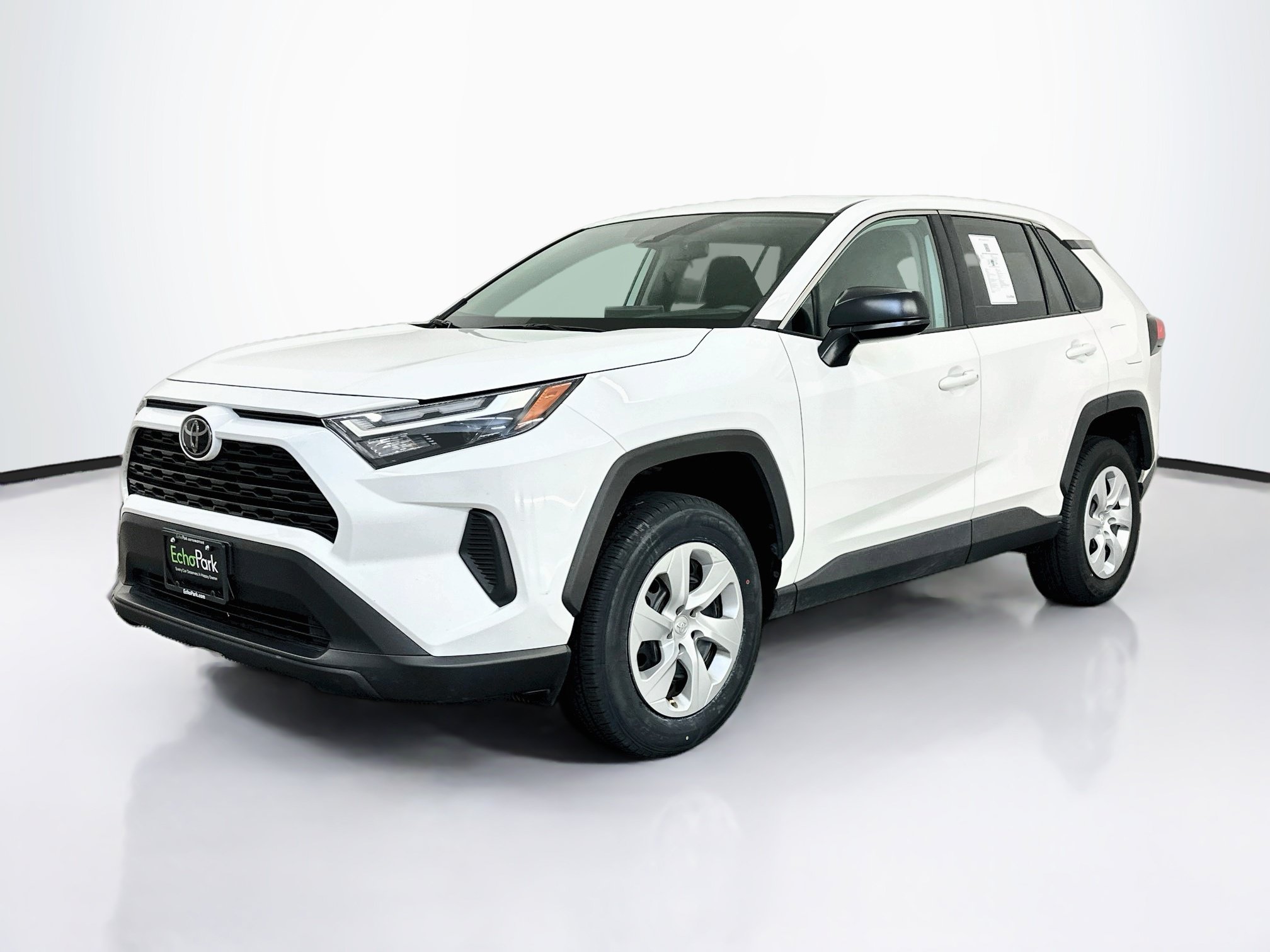 Used 2025 Toyota RAV4 LE AWD/4WD image 3