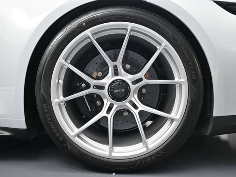 Certified 2026 Porsche 911 GT3 RWD image 45