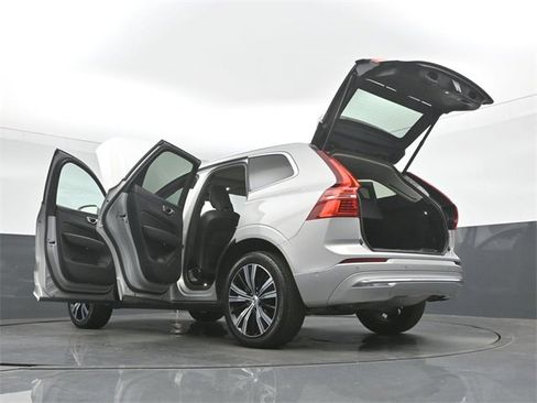 Used 2023 Volvo XC60 B5 Plus w/ Protection Package image 50