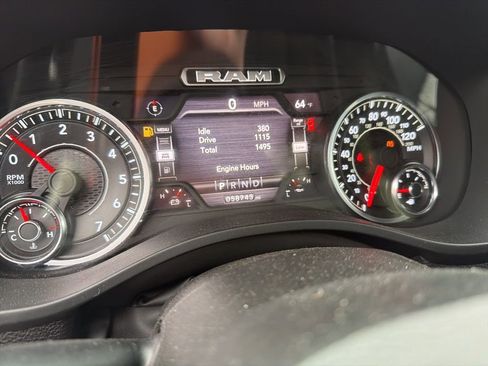Used 2024 RAM 1500 Laramie image 16