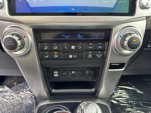 Used 2016 Toyota 4Runner Limited image 39