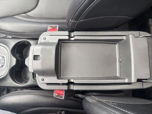 Used 2022 Jeep Cherokee Limited w/ Elite Package image 35