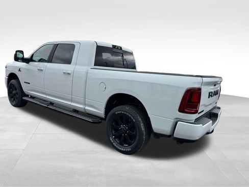 New 2026 RAM 2500 Laramie AWD/4WD image 5