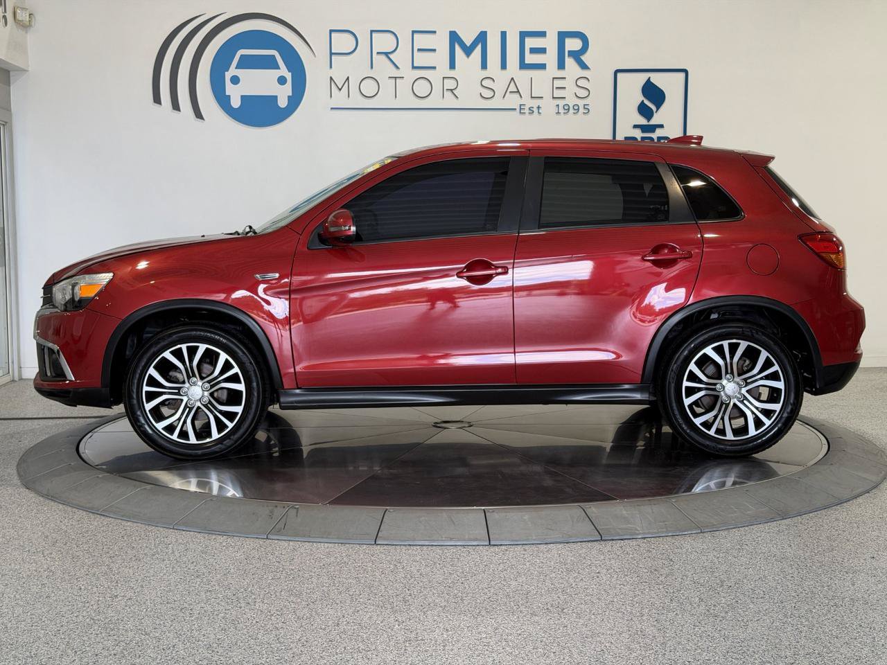 Used 2018 Mitsubishi Outlander Sport SE FWD image 2