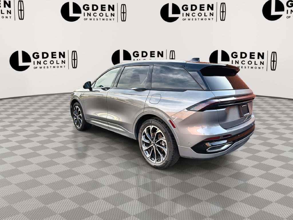 Used 2024 Lincoln Nautilus Reserve w/ Equipment Group 202A AWD/4WD image 6