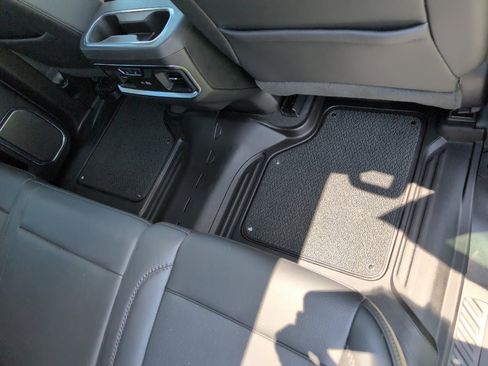 Used 2024 GMC Sierra 1500 Denali w/ Denali Reserve Package image 14