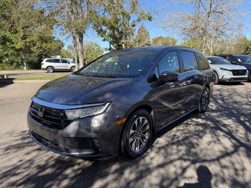 Used 2024 Honda Odyssey EX-L image 3