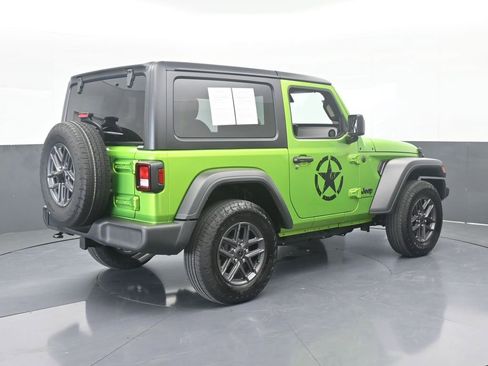 Used 2025 Jeep Wrangler Sport image 6
