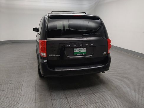 Used 2019 Dodge Grand Caravan SXT FWD image 6