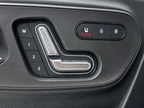 Used 2024 Mercedes-Benz Sprinter 2500 image 47