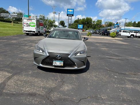 Used 2019 Lexus ES 350 w/ Accessory Package 2 FWD image 12