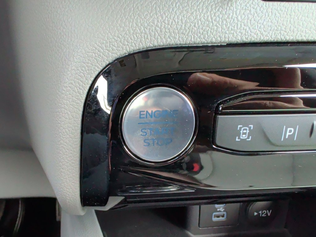 Certified 2023 Ford Escape Platinum AWD/4WD image 23
