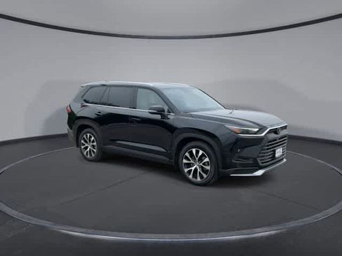 Certified 2024 Toyota Grand Highlander AWD Hybrid image 2